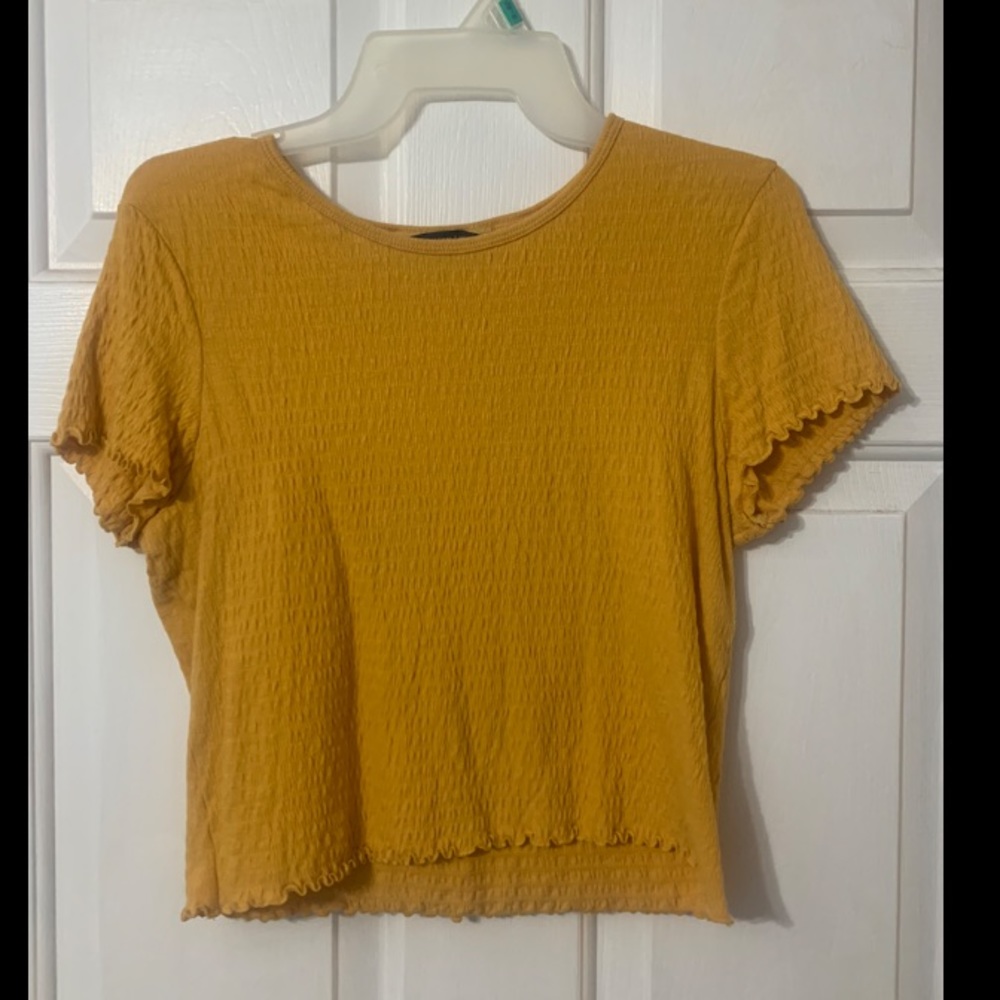 American eagle short sleeve top.